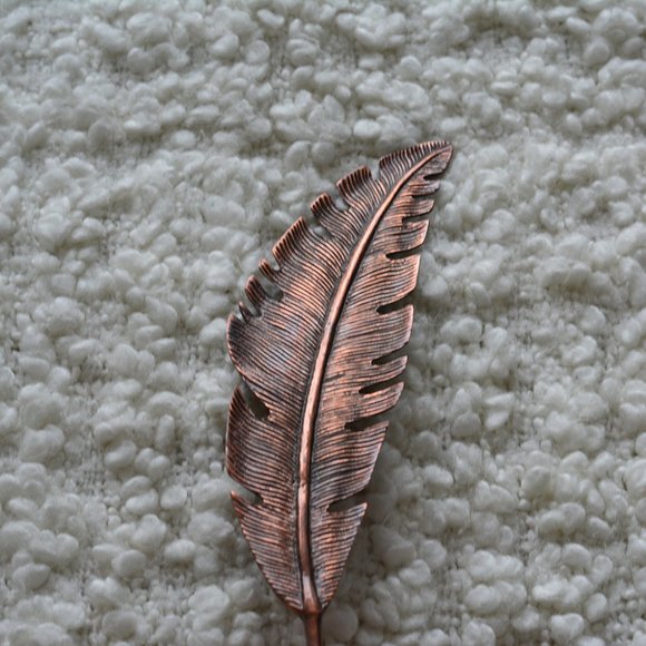 Urban Outfitters Copper Feather Necklace Holder - Picture 3 of 5